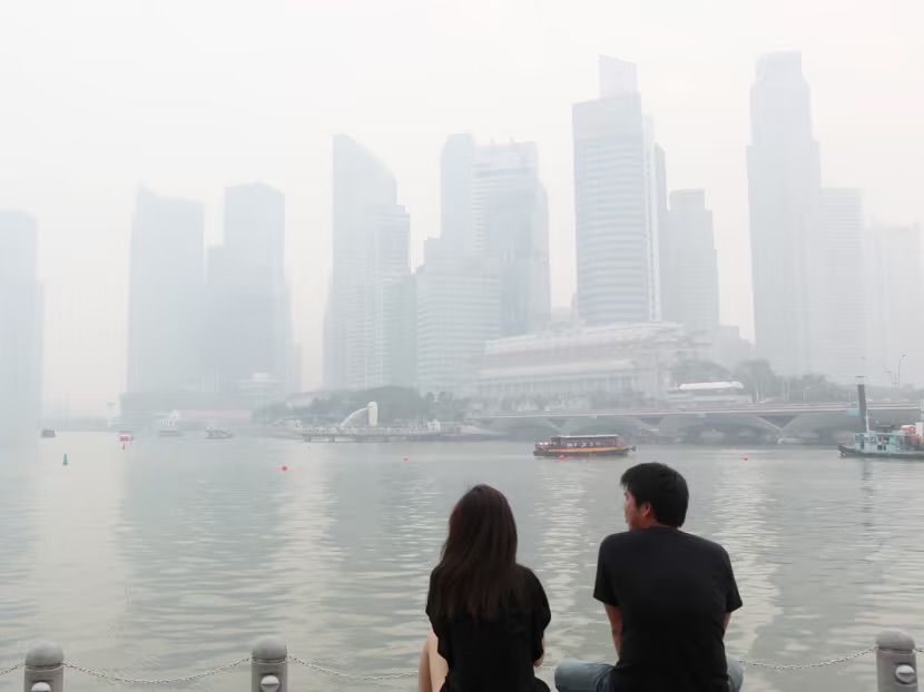 Singapore's hazy morning raises concerns amid Indonesian forest fires 